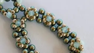 Beaded earrings with Swarovsky 3mm 4mm pearls and bicones