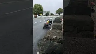 Extreme road racing at the Southern 100!