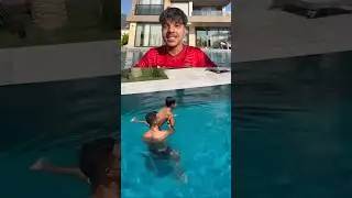 CR7 in the pool 💀 