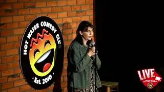 Sarah Henry | LIVE at Hot Water Comedy Club