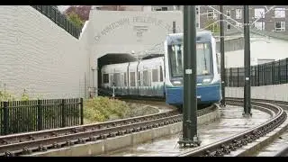 Link Train Coming out of 2 Line Bellevue Downtown Tunnel 2024/04/27