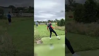 Timo macht schweres Loch Hole in One 😱