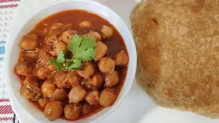 Chole (Chick Peas) Masala - Indian vegetarian recipe - Telugu vantalu