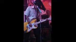 Nirvana - smells like teen spirit guitar cover and voice (traducido al español)