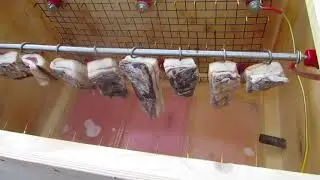 Загрузка сала в коптилку