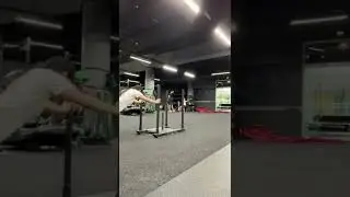 lyna качает попу