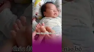 3 CHẠM VÀ BA KHÔNG NÊN CHẠM VÀO DA BÉ. BỐ MẸ CẦN LƯU Ý