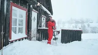 Daily life at our cottage during a rough winter
