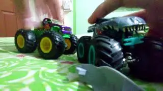 MONSTER Trucks Battle