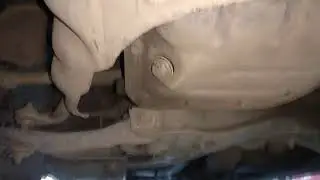 Замена масла  в двигателе 1 nz/2 nz-fe. С высасыванием из картера. Это просто.