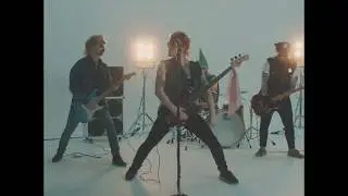 Bloodhounds - Hounds (Official Music Video)