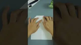 Paper airplane that flies very far 