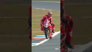 Bulega OUT of Superpole Race! ❌ | 2025 