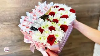 FLOWER GIFT in a Hat Box with FLOWERS and CANDIES.