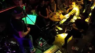 Triangle - Everybody Wants To Rule The World (cover)