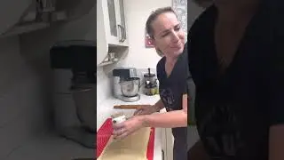 עוגיות מגולגלות מבצק פריך מתוק מוכן
