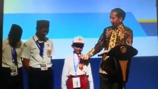 heboh kocak !!! lihat apa yang dikatakan anak ini didepan jokowi!