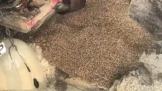 Introducerea pietrisului margaritar la foraje puturi si forari fantani TIPFOR
