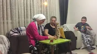 Akdeniz Berk Evde