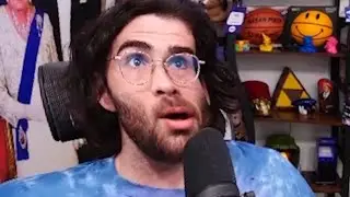 Hasan responds to mild criticism with false nazi allegations
