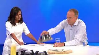 Launch of the world's first cultured meat hamburger (August 5, 2013)