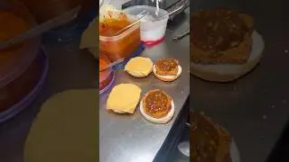 Special cheese Paneer patty burger 🍔 #shorts #youtubeshorts #streetfood
