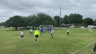 9 year old does this insane soccer/futból play!