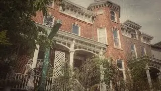Exploring Castle Halloween Museum [Halloween Special]