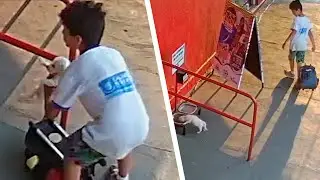 Мальчик принес что-то к двери магазина. Увидев эти кадры, хозяин растрогался до слез
