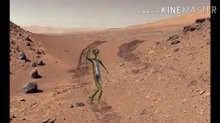 Инопланетянин танцует на марсе.