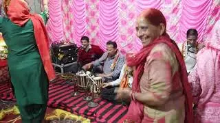 हिमाचली कल्चर जागरण में डांस करते हुए