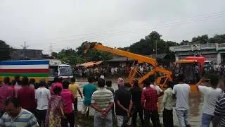 धेरै बर्षा  भएको कारण सवारीकाे येस्तो  छ  हलत