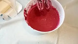Торт Птичье молоко со смородиной