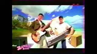 Della Gloria "Au Soleil" Video Clip