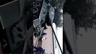 В Ивангород приехал танк