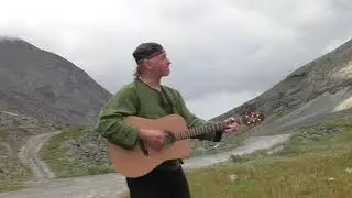 Юрий Жук & Алина Репецкая - У Дороги...