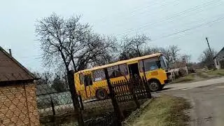 Света нет пошла гулять.