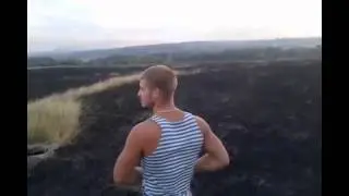 десантник который передавал привет Стрелкову записал новый хит   Куріння вбиває