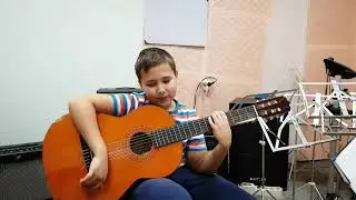 Играют  ученики - Никто кроме нас О.Газманов на гитаре аккорды