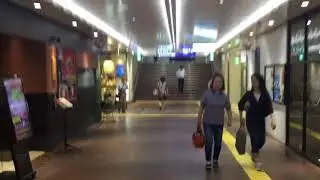 阪神神戸三宮駅西口からベースオントップへ