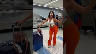 Así suena la vida cuando llego a un nuevo viaje 🥳🎉✈️ #travel #viajes #funny #comedia
