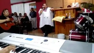 Hermana Carmen de pinto i la lola de la corrala en  iglesia evangélica corral de Almaguer.