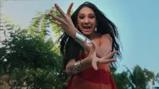 YASMIM SALVADOR performa SILENCIO