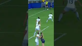 This header from Ary Borges! Whoa.  #nwsl