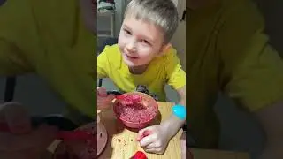 Дети сами делают сорбет