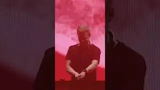 Armin van Buuren plays old trance/techno @Untold Dubai 2024 🇦🇪 😎 #arminvanbuuren #oldtechno #shorts