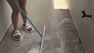 Transparent Clean: Floor Revival with Veronica for a Fresh Shine!