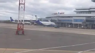 Приземление в аэропорту Минска.  БЕЛАВИА, Bombardier CRJ200. Landing at Minsk airport. BELAVIA.