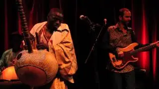 Soriba Sakho & l'Esprit Mandingue  - Momandi Djougouyé (Live Studio de L'Ermitage)