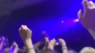 KISSmas Bash- All Time Low 